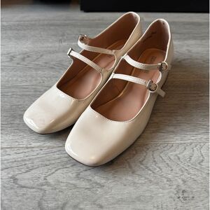 CUSHIONAIRE‎ Women's Twiggy Mary Jane Dress Shoes - Size 8.5